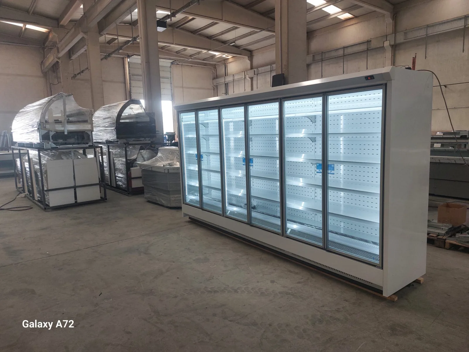 ثلاجة بباب زجاجي — Yaşarsan Refrigerating