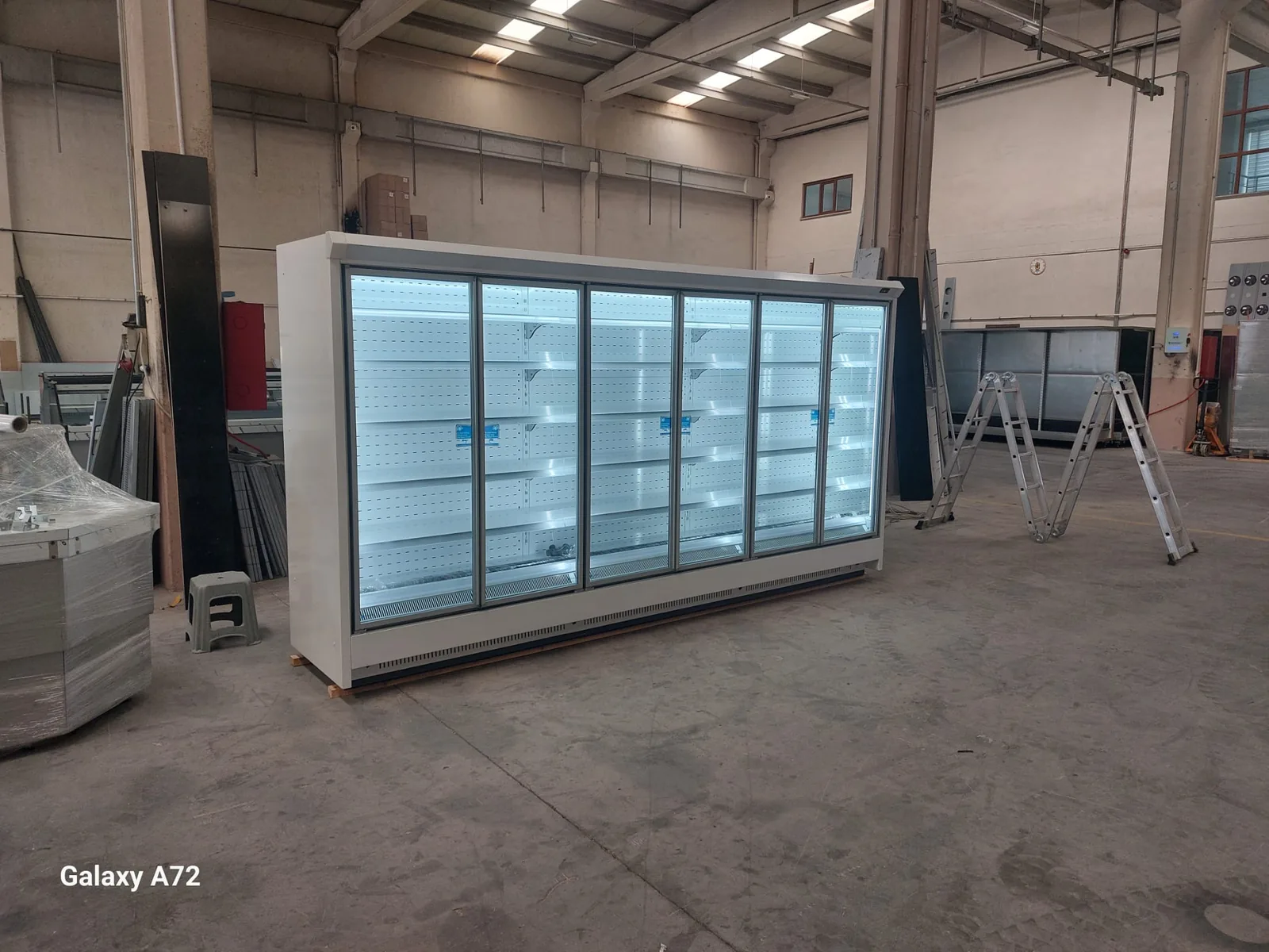ثلاجة بباب زجاجي — Yaşarsan Refrigerating
