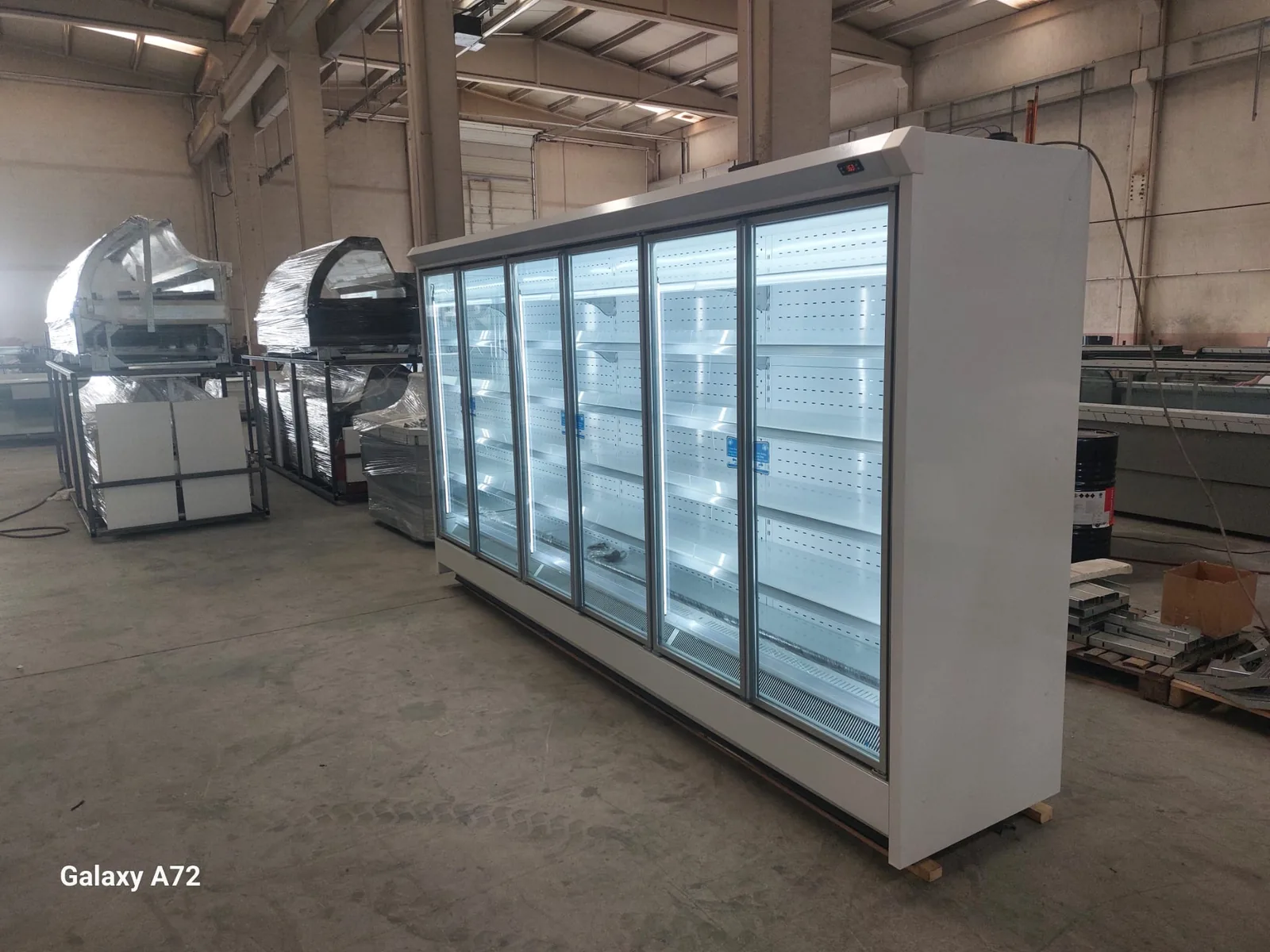 ثلاجة بباب زجاجي — Yaşarsan Refrigerating
