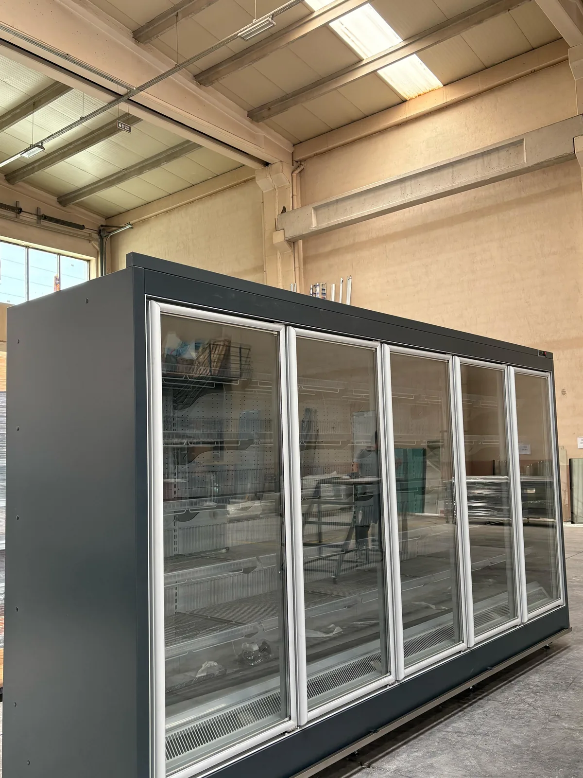 ثلاجة بباب زجاجي — Yaşarsan Refrigerating