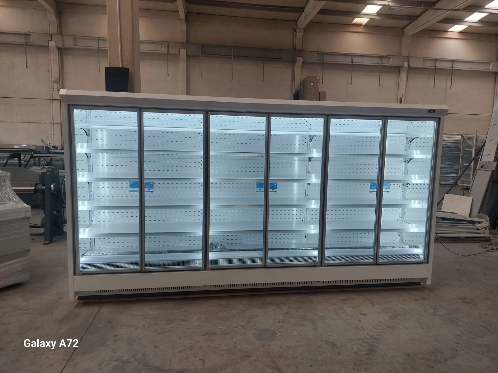 ثلاجة بباب زجاجي — Yaşarsan Refrigerating